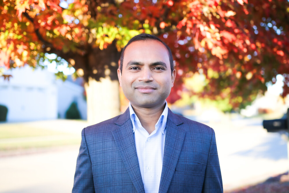 Gunratan Lonare, Assistant Professor of Finance